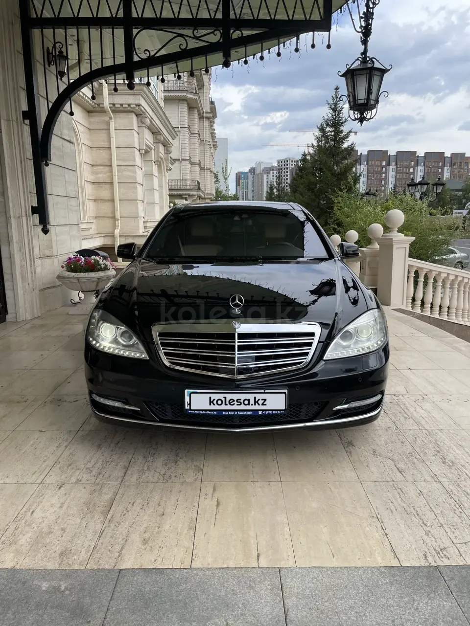 Mercedes-Benz S-Class, 2011