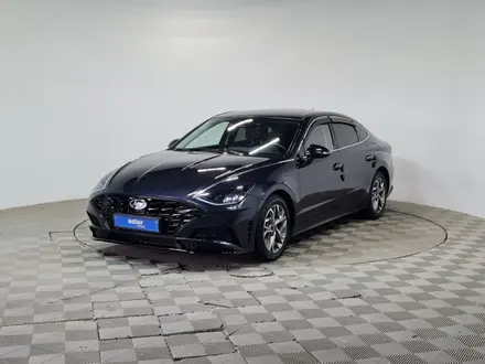 Hyundai Sonata 2022 года за 9 800 000 тг. в Алматы