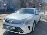 Toyota Camry 2015 года за 11 000 000 тг. в Актобе