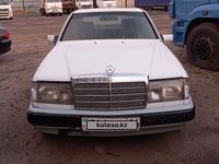 Mercedes-Benz E 200 1991 годаfor850 000 тг. в Павлодар