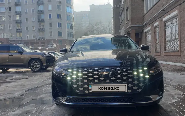 Hyundai Grandeur 2022 года за 14 900 000 тг. в Алматы