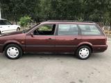 Volkswagen Passat 1994 годаfor1 800 000 тг. в Тараз – фото 4