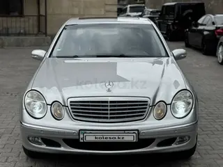 Mercedes-Benz E 320