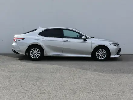 Toyota Camry 2021 года за 10 699 990 тг. в Атырау – фото 4