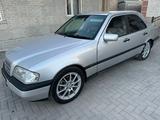 Mercedes-Benz C 180 1996 годаfor2 400 000 тг. в Караганда