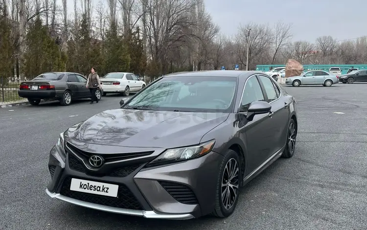 Toyota Camry 2017 года за 12 300 000 тг. в Тараз