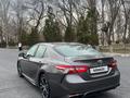 Toyota Camry 2017 года за 12 300 000 тг. в Тараз – фото 2