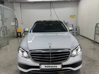 Mercedes-Benz E 400