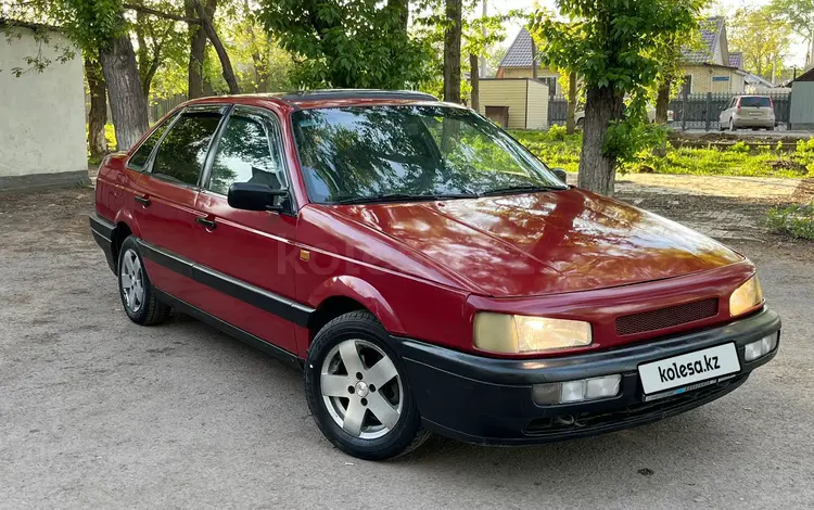 Volkswagen Passat 1992 годаүшін1 300 000 тг. в Караганда