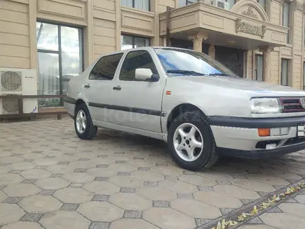 Volkswagen Vento 1993 года за 1 300 000 тг. в Кызылорда – фото 3