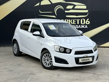 Chevrolet Aveo 2013 года за 3 400 000 тг. в Атырау – фото 3