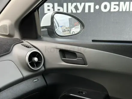 Chevrolet Aveo 2013 года за 3 400 000 тг. в Атырау – фото 24