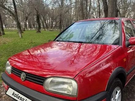 Volkswagen Golf 1995 года за 2 100 000 тг. в Тараз – фото 3