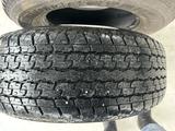 Шины Bridgestone DUELER H/T 265/65 R17 за 200 000 тг. в Атырау – фото 2