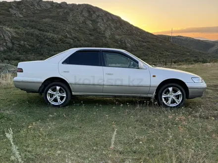 Toyota Camry Gracia 1997 года за 3 800 000 тг. в Усть-Каменогорск – фото 8