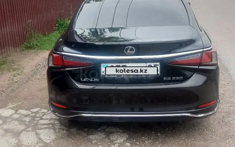 Lexus ES 250 2018 года за 19 500 000 тг. в Каскелен