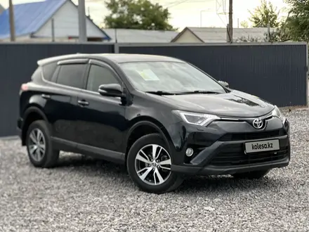 Toyota RAV4 2016 года за 11 000 000 тг. в Актобе – фото 3