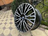 Оригинальные диски R22 на BMW X5 (G05), BMW X6 (G06), BMW X7 (G07) БМВ за 1 060 000 тг. в Алматы – фото 3