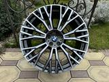 Оригинальные диски R22 на BMW X5 (G05), BMW X6 (G06), BMW X7 (G07) БМВ за 1 060 000 тг. в Алматы – фото 5