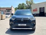 Toyota RAV4 2022 года за 17 800 000 тг. в Алматы – фото 2
