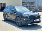 Toyota RAV4 2022 года за 17 800 000 тг. в Алматы – фото 3