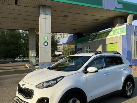 Kia Sportage 2018 года за 10 200 000 тг. в Усть-Каменогорск – фото 2