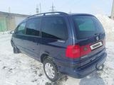 Volkswagen Sharan 2000 года за 4 200 000 тг. в Костанай – фото 4