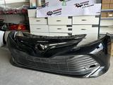 Бампер перед оригинал + решетки Камри 70 за 120 000 тг. в Кокшетау – фото 2