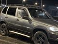 Chevrolet Niva 2016 года за 2 900 000 тг. в Атырау – фото 2