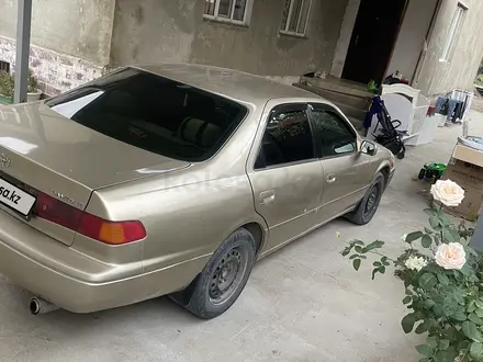 Toyota Camry 2000 года за 3 100 000 тг. в Шымкент – фото 4