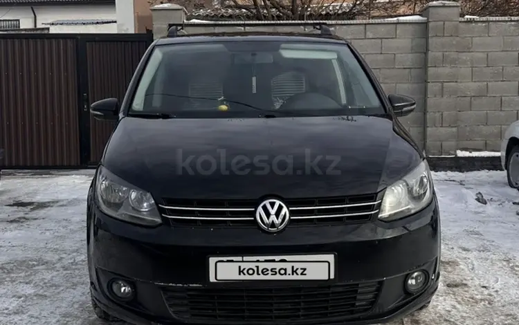 Volkswagen Touran 2018 года за 3 900 000 тг. в Алматы