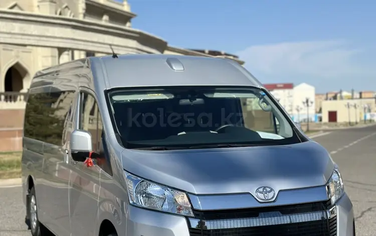 Toyota Hiace Аренда (Тайота Хайс) в Атырау