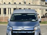 Toyota Hiace Аренда (Тайота Хайс) 2021 года в Атырау – фото 3