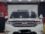 Toyota Highlander 2013 года за 16 000 000 тг. в Караганда