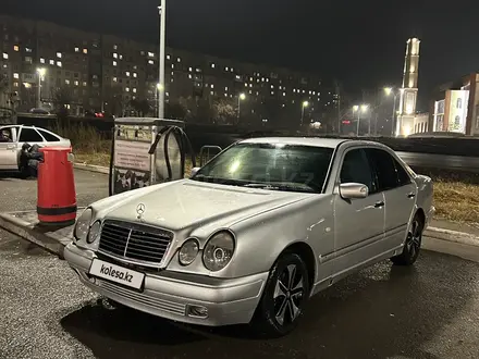 Mercedes-Benz E 280 1996 года за 2 400 000 тг. в Караганда – фото 2