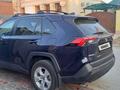 Toyota RAV4 2021 годаүшін13 200 000 тг. в Атырау – фото 5