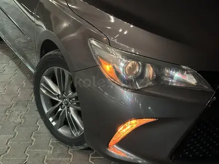 Toyota Camry 2016 года за 6 000 000 тг. в Актау – фото 2