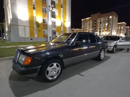 Mercedes-Benz E 220 1993 года за 2 900 000 тг. в Туркестан – фото 6