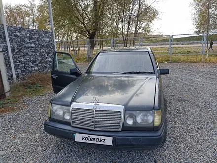 Mercedes-Benz E 230 1989 года за 1 200 000 тг. в Талдыкорган – фото 10