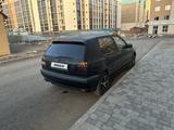 Volkswagen Golf 1994 года за 1 850 000 тг. в Караганда – фото 2