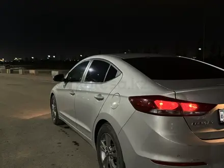 Hyundai Elantra 2017 года за 7 800 000 тг. в Астана – фото 3