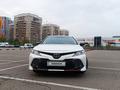 Toyota Camry 2020 года за 13 300 000 тг. в Алматы – фото 15