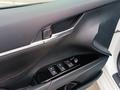 Toyota Camry 2020 года за 13 300 000 тг. в Алматы – фото 19