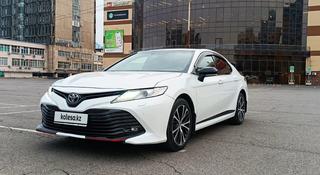 Toyota Camry 2020 года за 13 300 000 тг. в Алматы