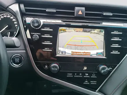 Toyota Camry 2020 года за 13 300 000 тг. в Алматы – фото 23