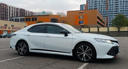Toyota Camry 2020 года за 12 900 000 тг. в Алматы – фото 3