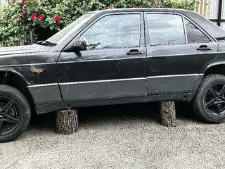 Mercedes-Benz 190, 1992