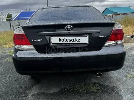 Toyota Camry 2005 года за 5 800 000 тг. в Актобе – фото 5