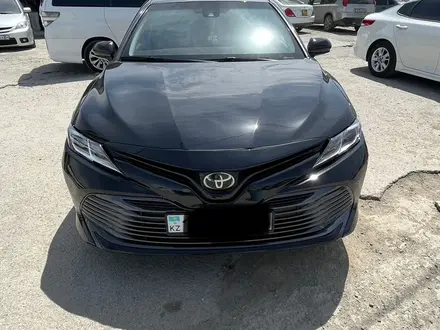Toyota Camry 2019 года за 10 500 000 тг. в Атырау