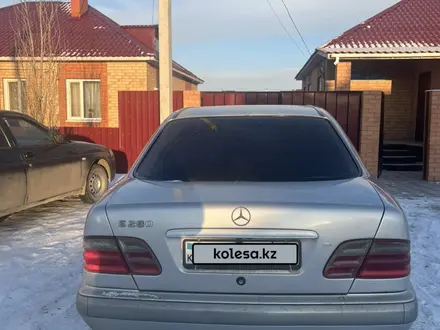 Mercedes-Benz E 240 2000 года за 3 500 000 тг. в Костанай – фото 6